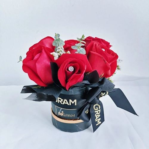 Picture of Wonderful Woman Mini Flower Box (50Gram)